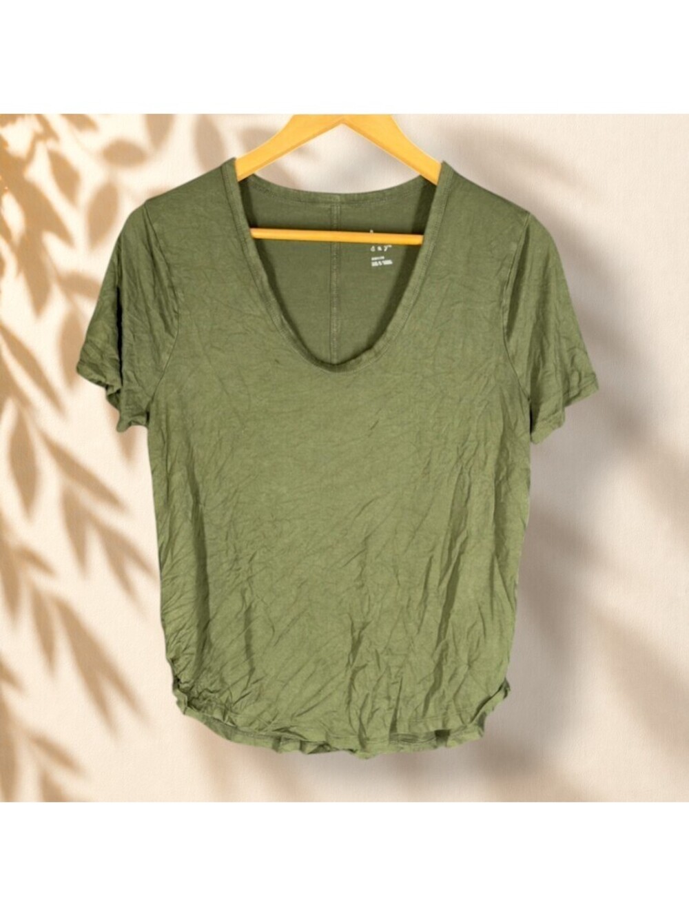 A New Day T-Shirt Women M Medium Green V-Neck Short Sleeve Rayon Casual Solid